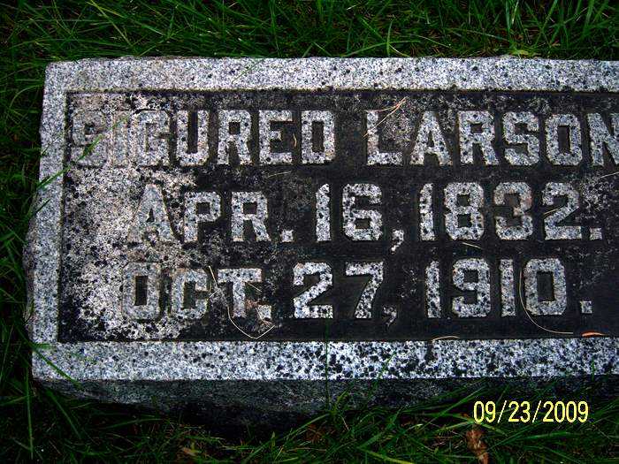larson_sigured_headstone.jpg