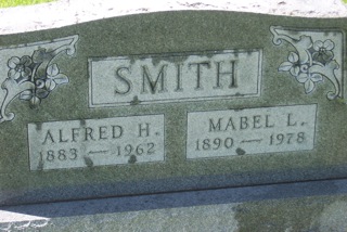 smith_alfred_mabel_headstone.jpeg