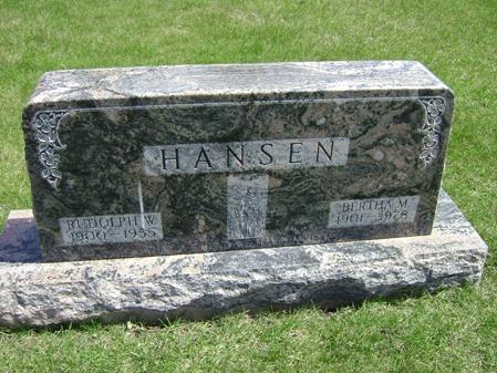 hansen_rudolph_bertha_headstone.jpg.JPG