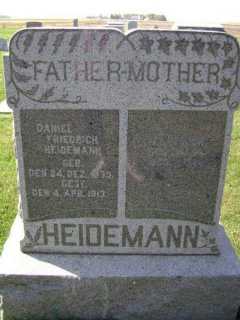 heidemann_daniel_wilhemina_headstone.jpg