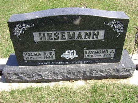 hesemann_velma_raymond_headstone.jpg.JPG