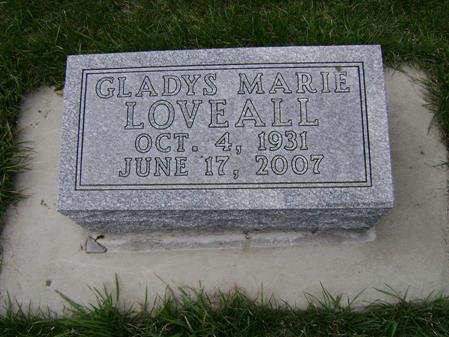 loveall_gladys_headstone.jpg.JPG