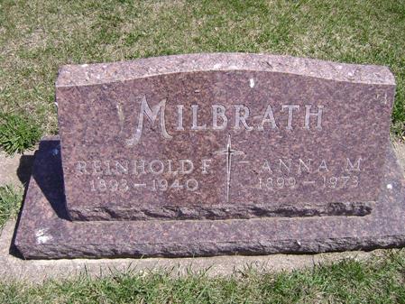 milbrath_reinhold_anna_headstone.jpg.JPG