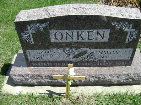 onken_doris_walter_headstone.jpg.JPG