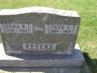 peters_fred_edna_headstone.jpg