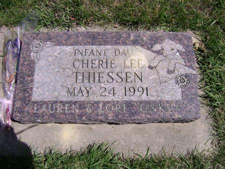 thiessen_cherie_infant_headstone.jpg.JPG