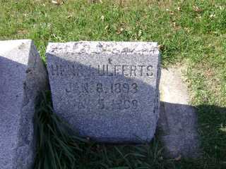 ulferts_henry_headstone.jpg