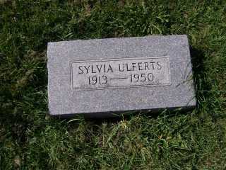 ulferts_sylvia_headstone.jpg